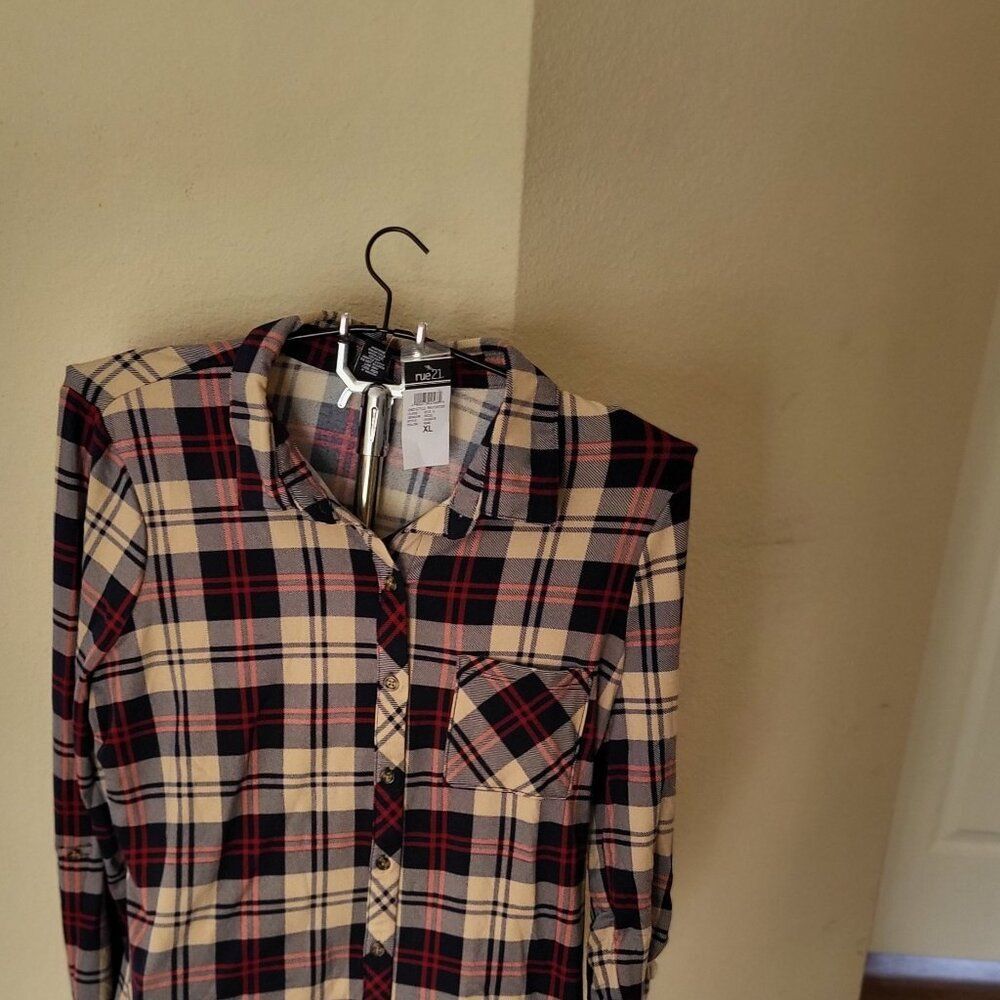 Rue 21 long sleeves shirt Size XL we have 2 different colors YOU CHOOSE!